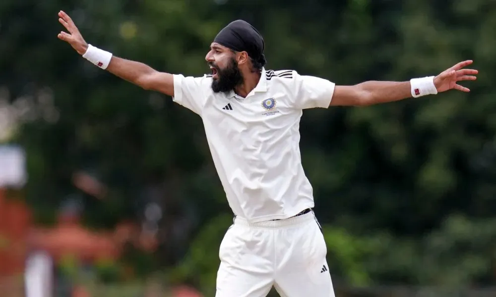 Cricket representing rising fast bowlers