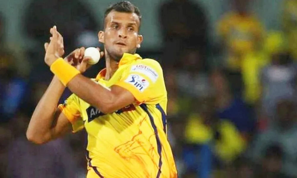Ishwar Pandey The Indian Domestic Cricket Fast Bowler With Skill