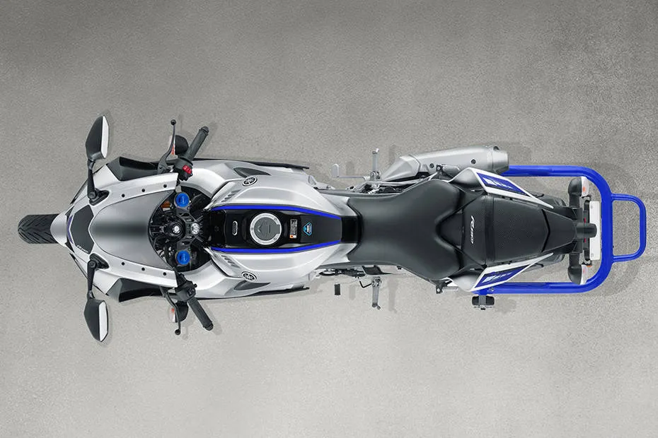 R15 V4 Convenience and Technology