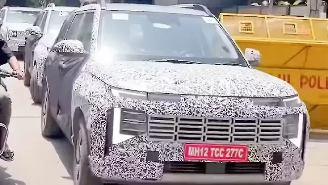Hyundai Venue 2025 facelift design leak