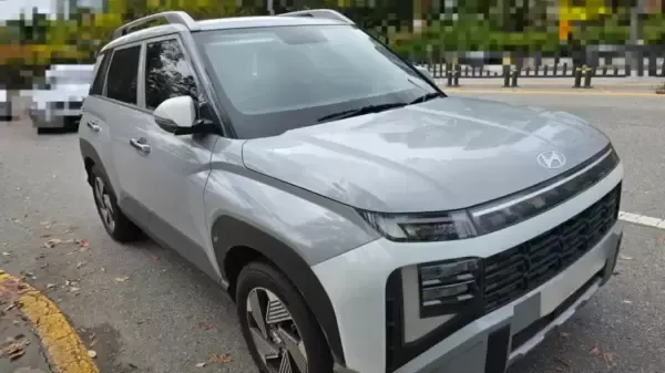 Hyundai Venue 2025 Level 2 ADAS dual screens