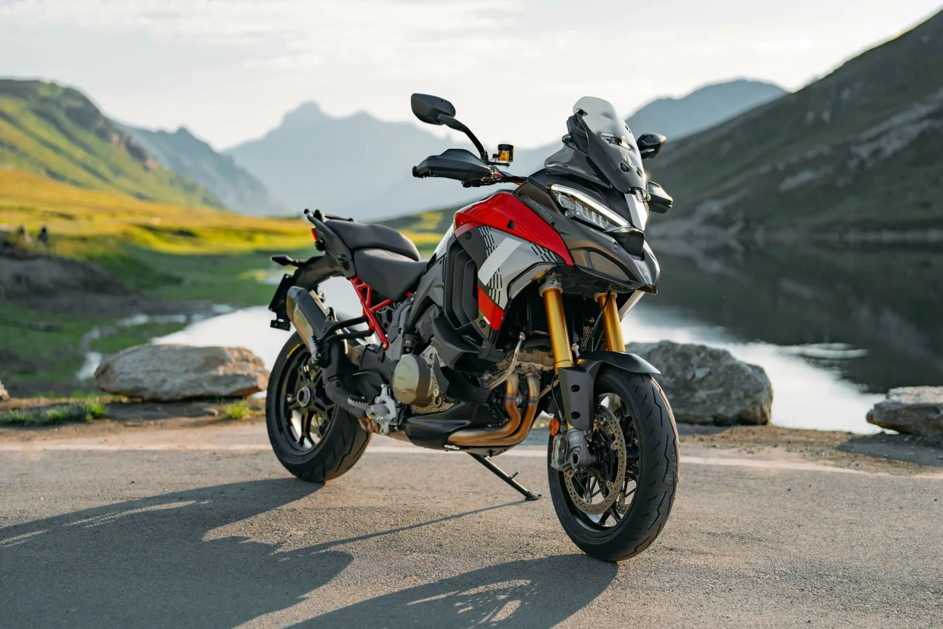 ducati multistrada v4 pikes peak india launch 2025