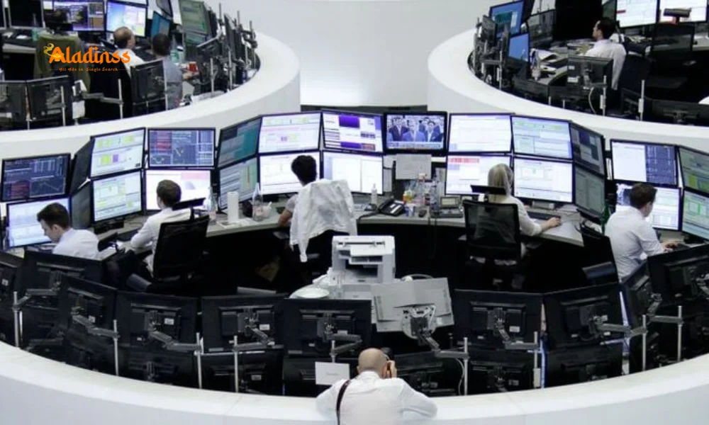 European Shares Dip on HSBC Hang Seng Plan