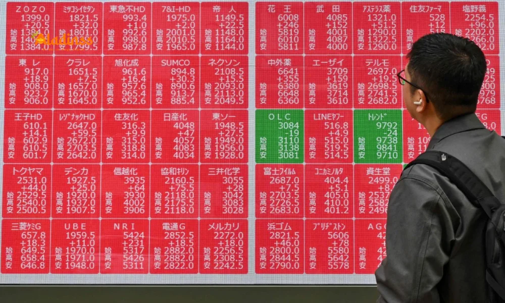 Nikkei Record High on SoftBank AI Surge