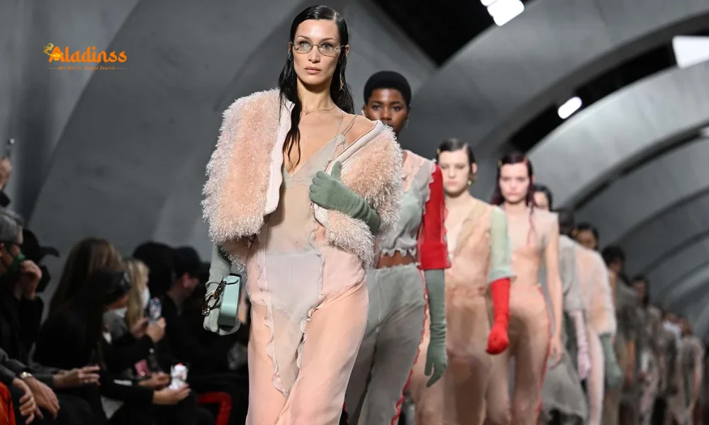 8 Tips to Style the Mesh Fashion Trend in 2025