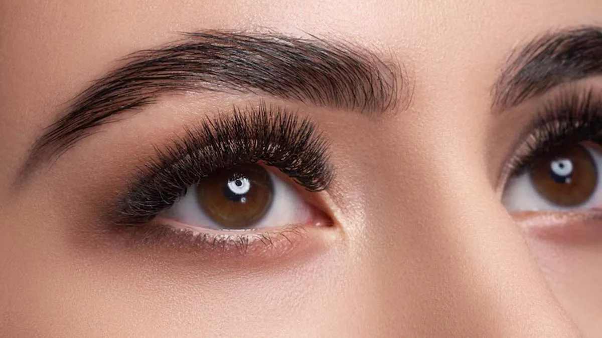 beautiful eyelashes naturally