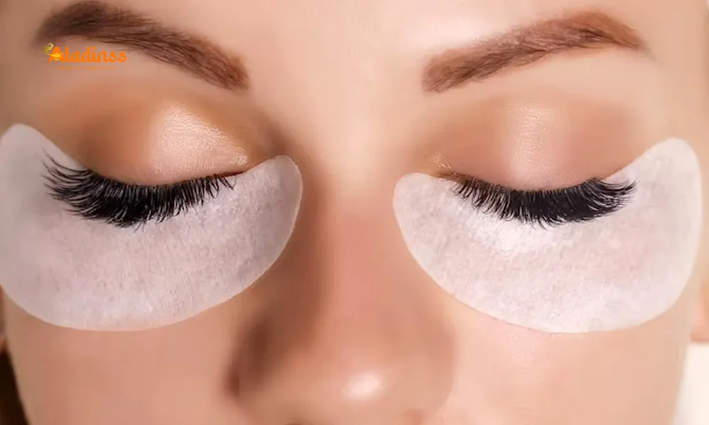 How to Get Beautiful Eyelashes Naturally