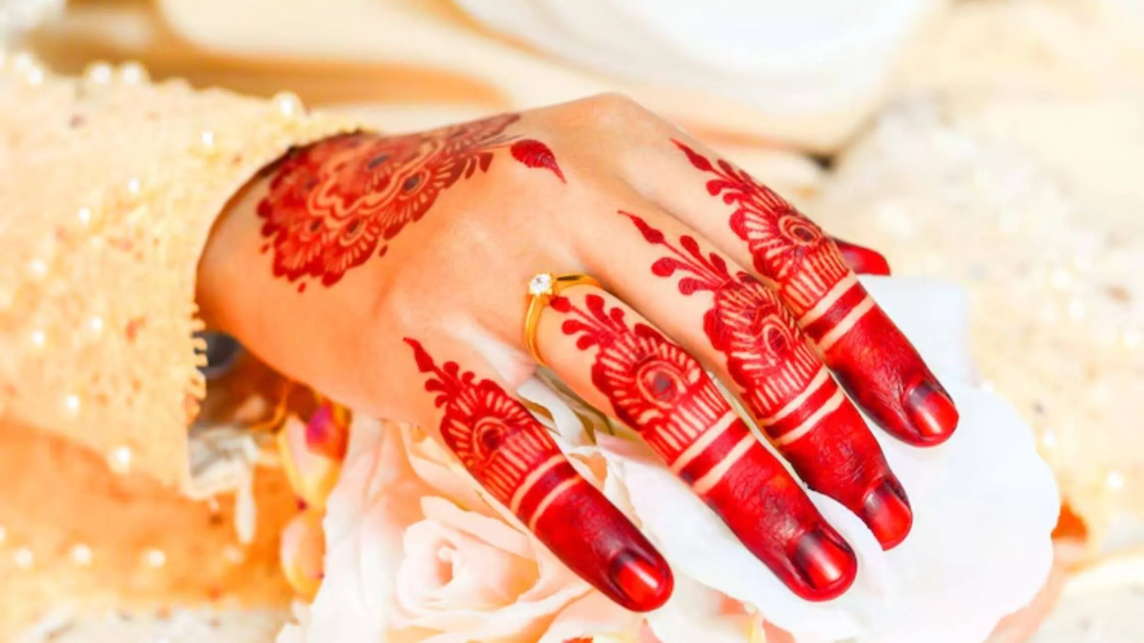 Bright Red Henna Tips 2025