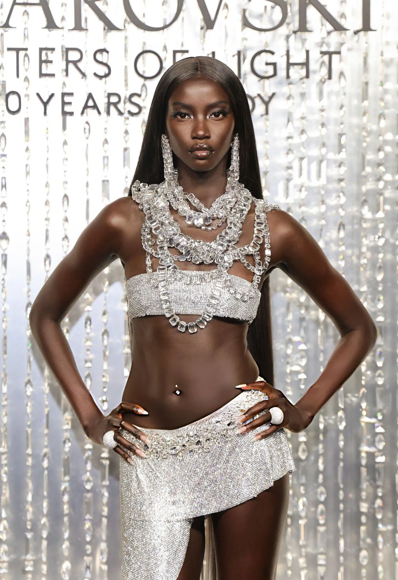 fall bling ootn elizabeth olsen anok yai crystal fashion swarovski