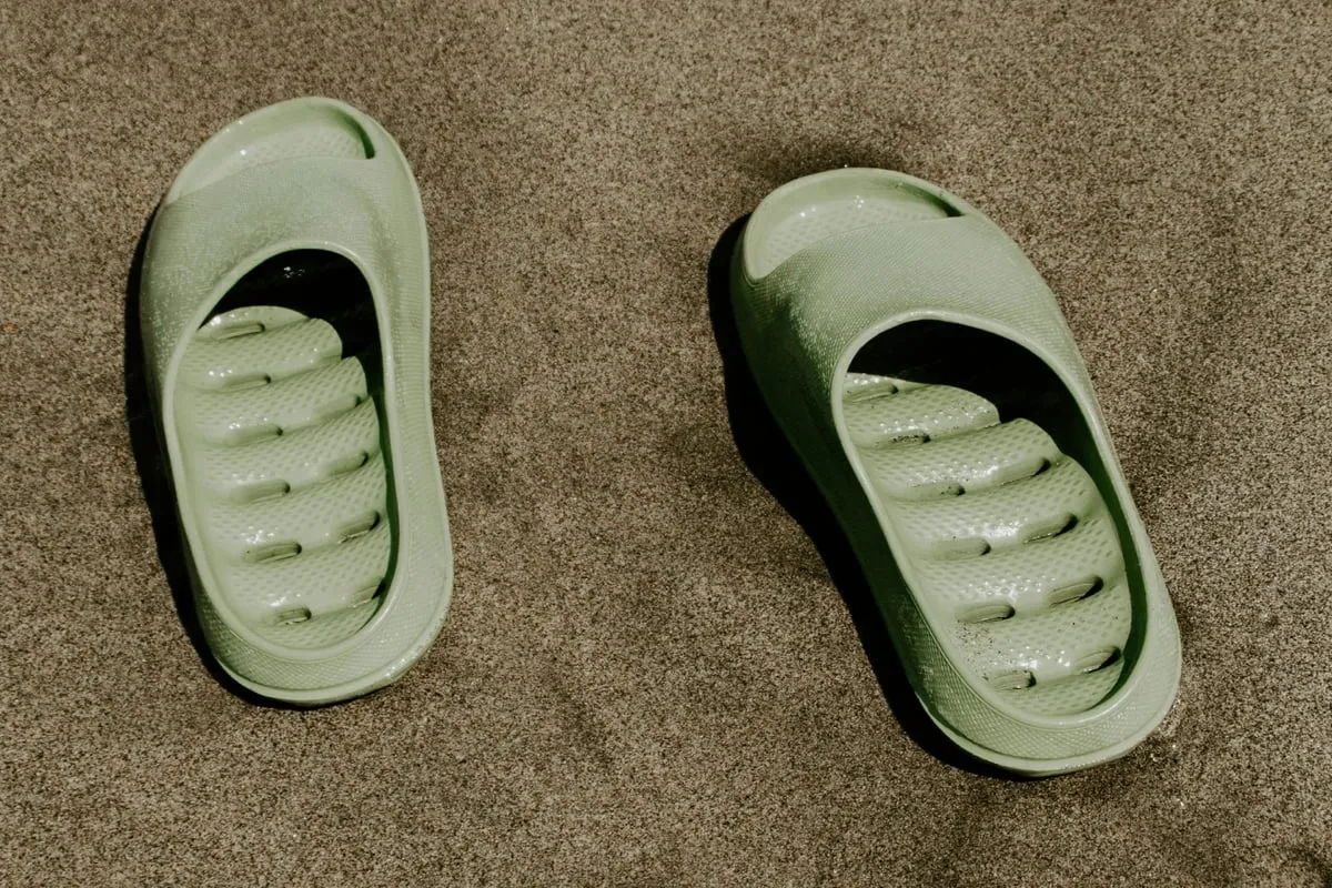 Hygiene bathroom slippers 2025