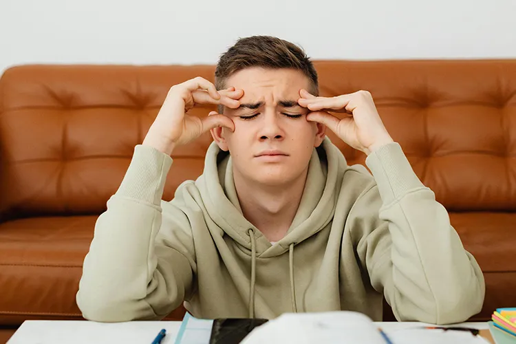 Recognizing Headache Warning Signs