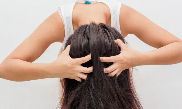 ZenAum Essences Tea Tree Oil for healthy scalp