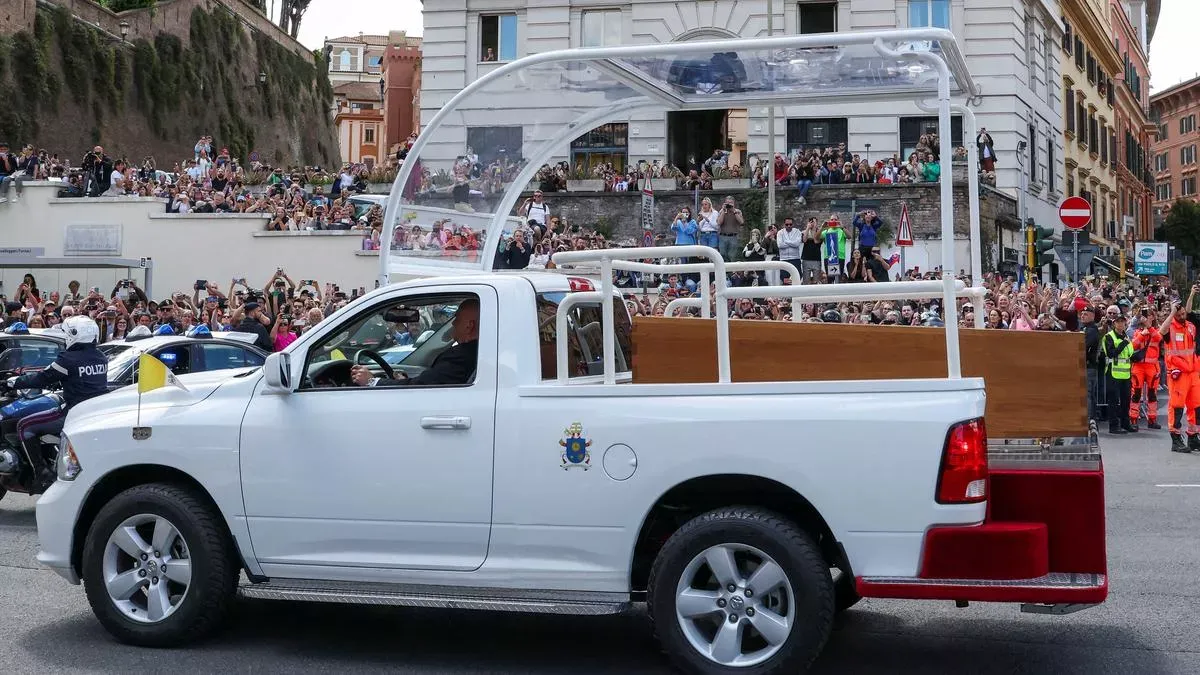 Pope Francis Funeral LIVE: Nearly 2,50,000 Attend