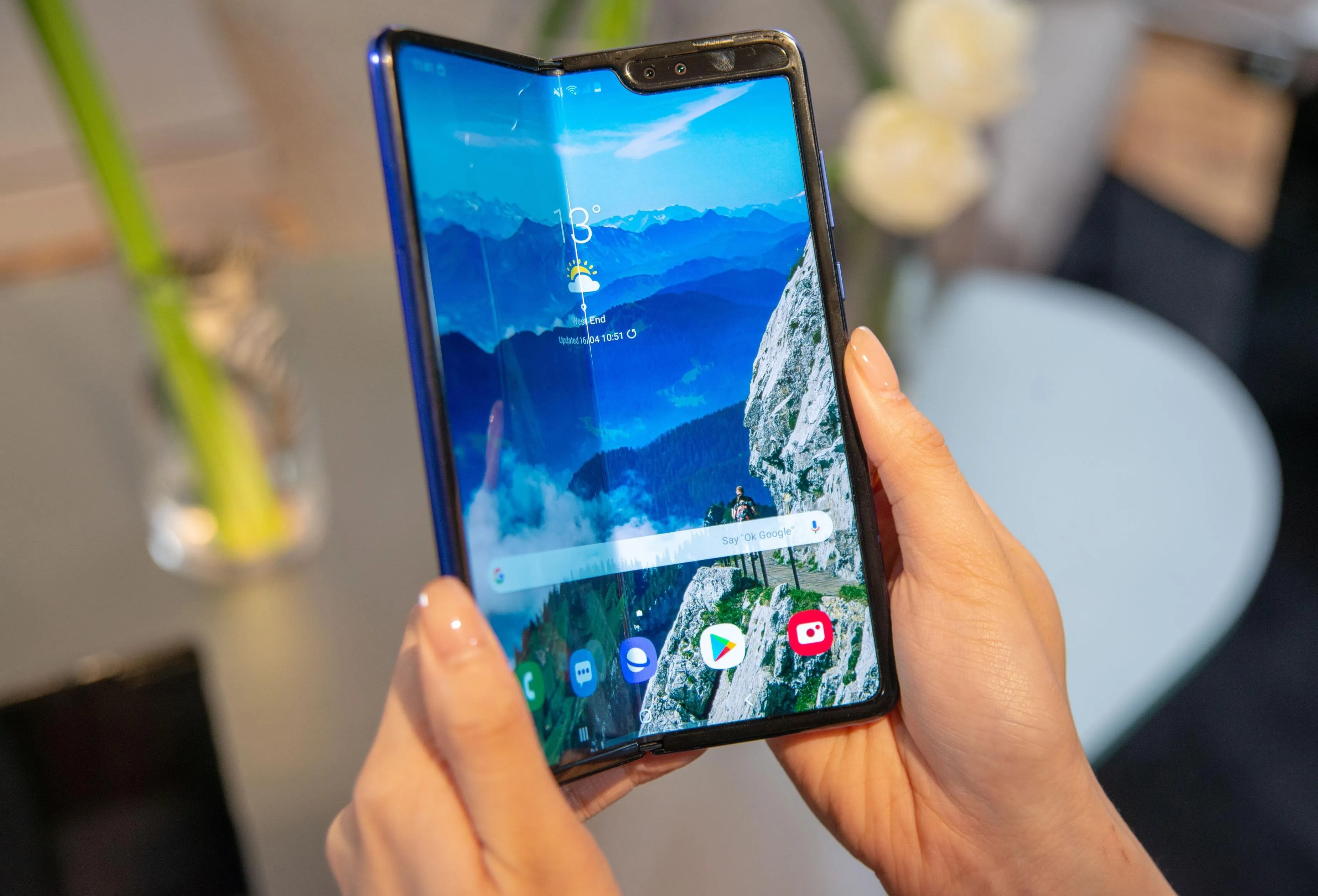 Foldable Smartphone 2025
