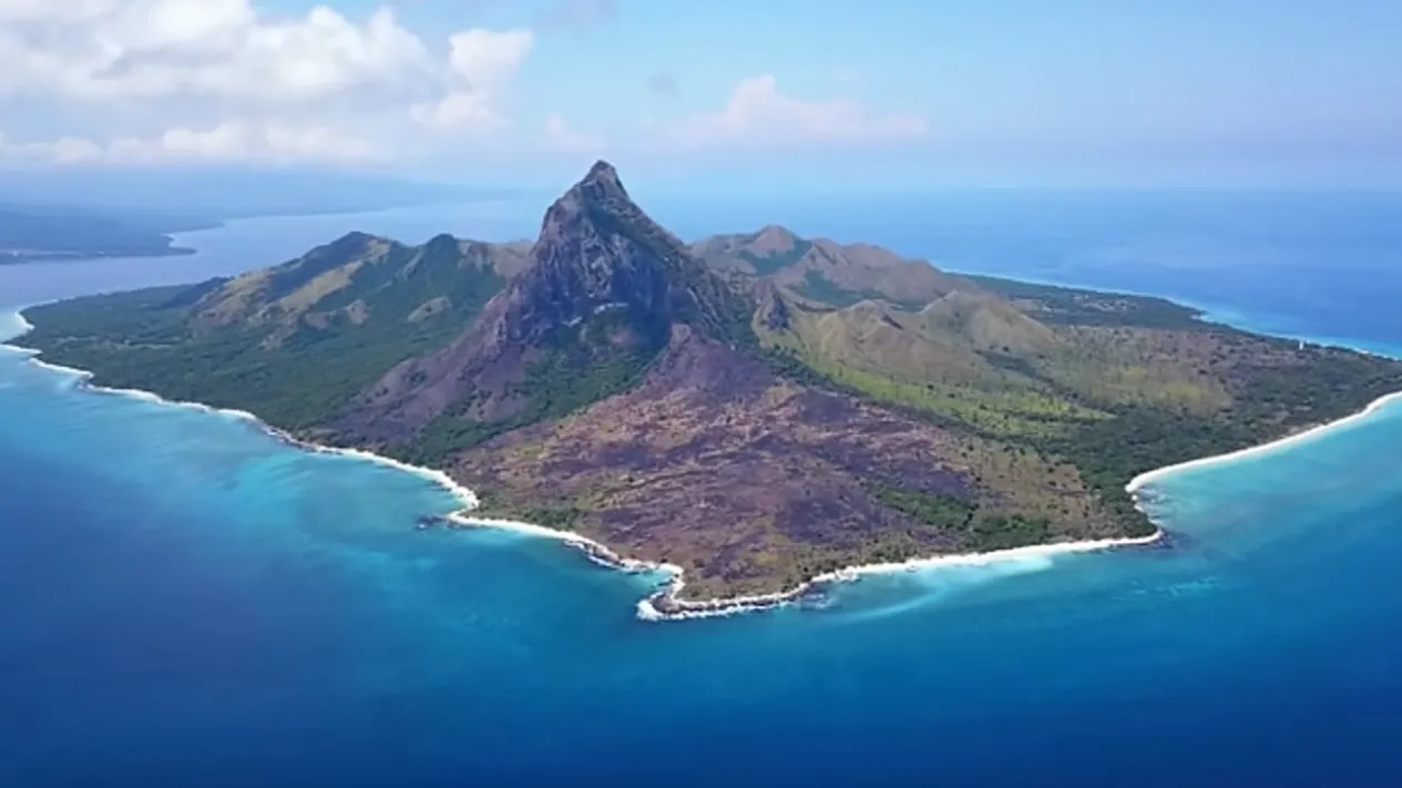 Nuca Molas Jurassic Park Island