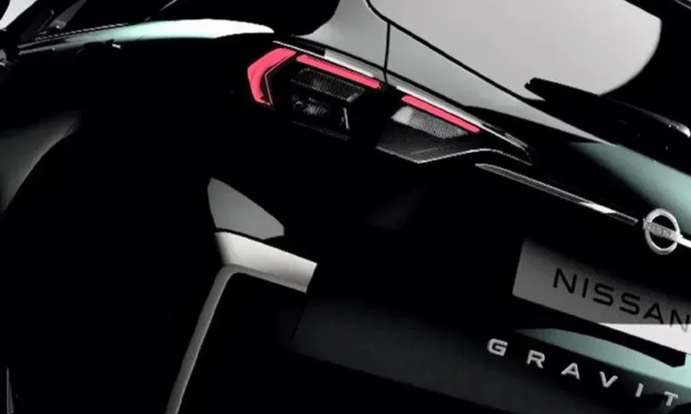 Nissan Gravite rear styling with chrome strip