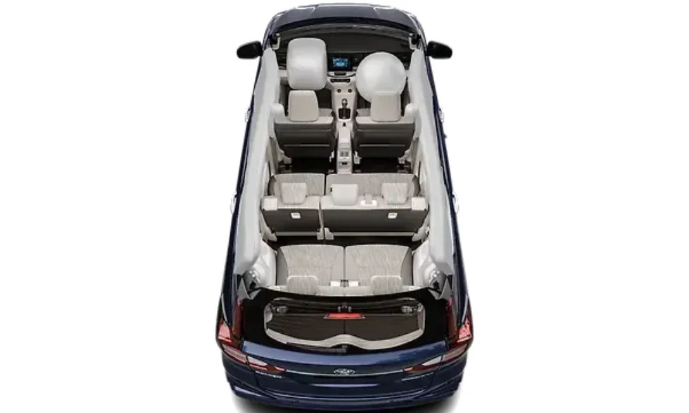 Toyota Rumion interior comfort seven seater layout