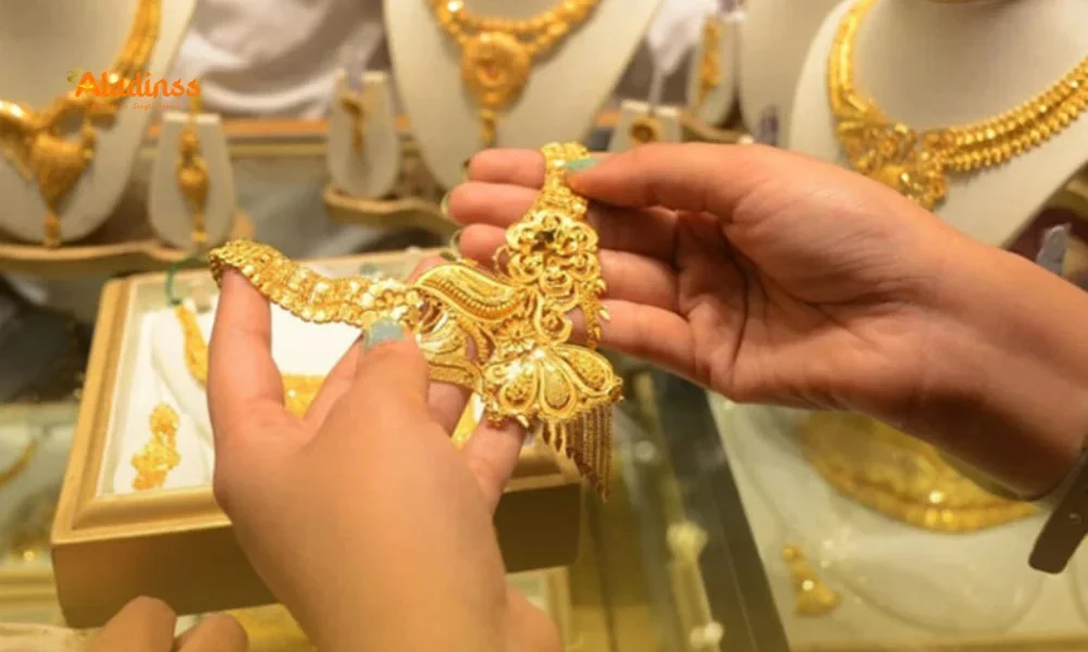 Gold MCX Record High: Buy or Sell?