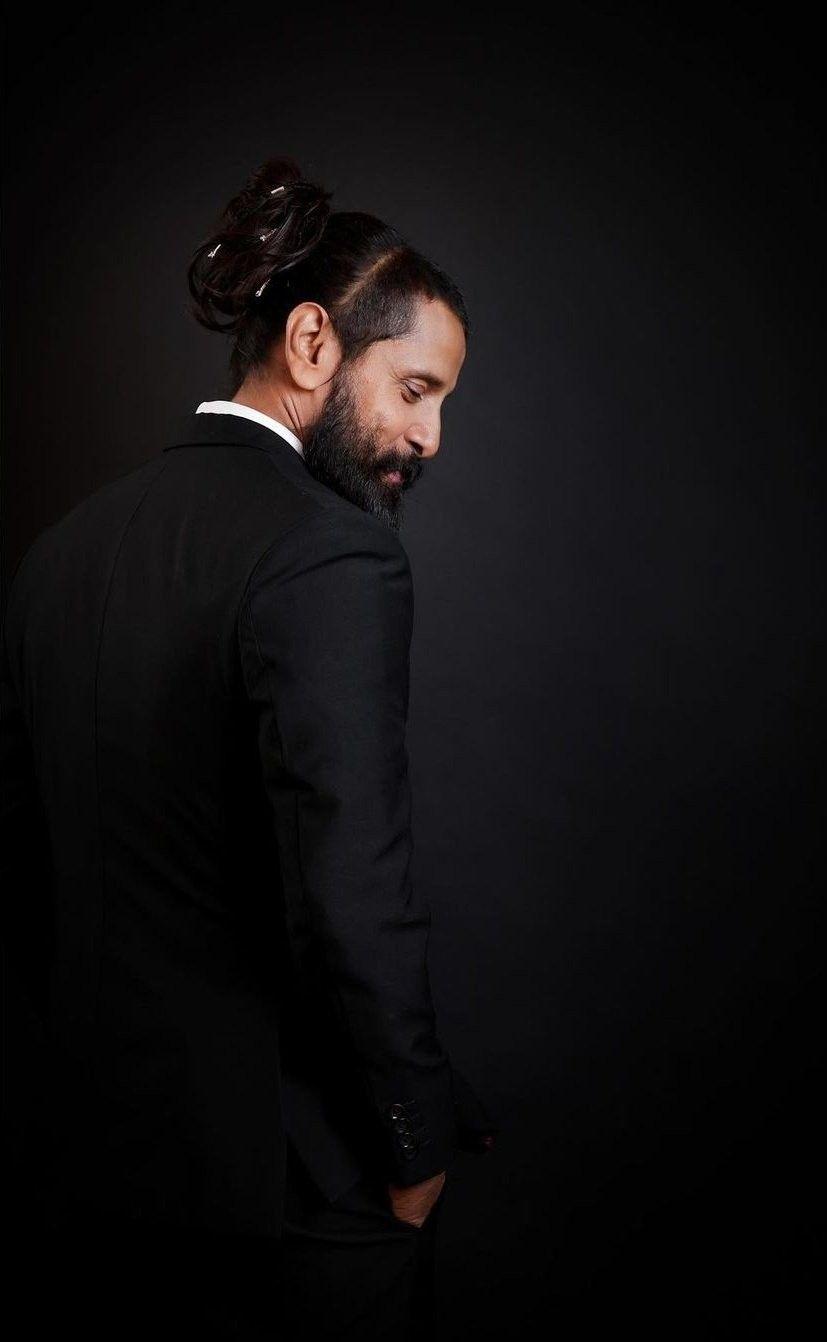 Chiyaan Black Suit Style