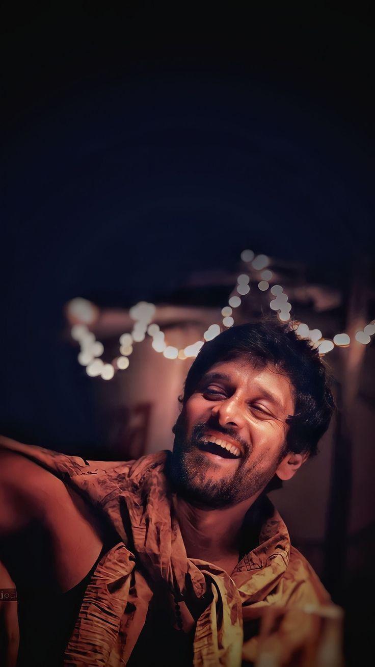 Chiyaan Song HD Photo