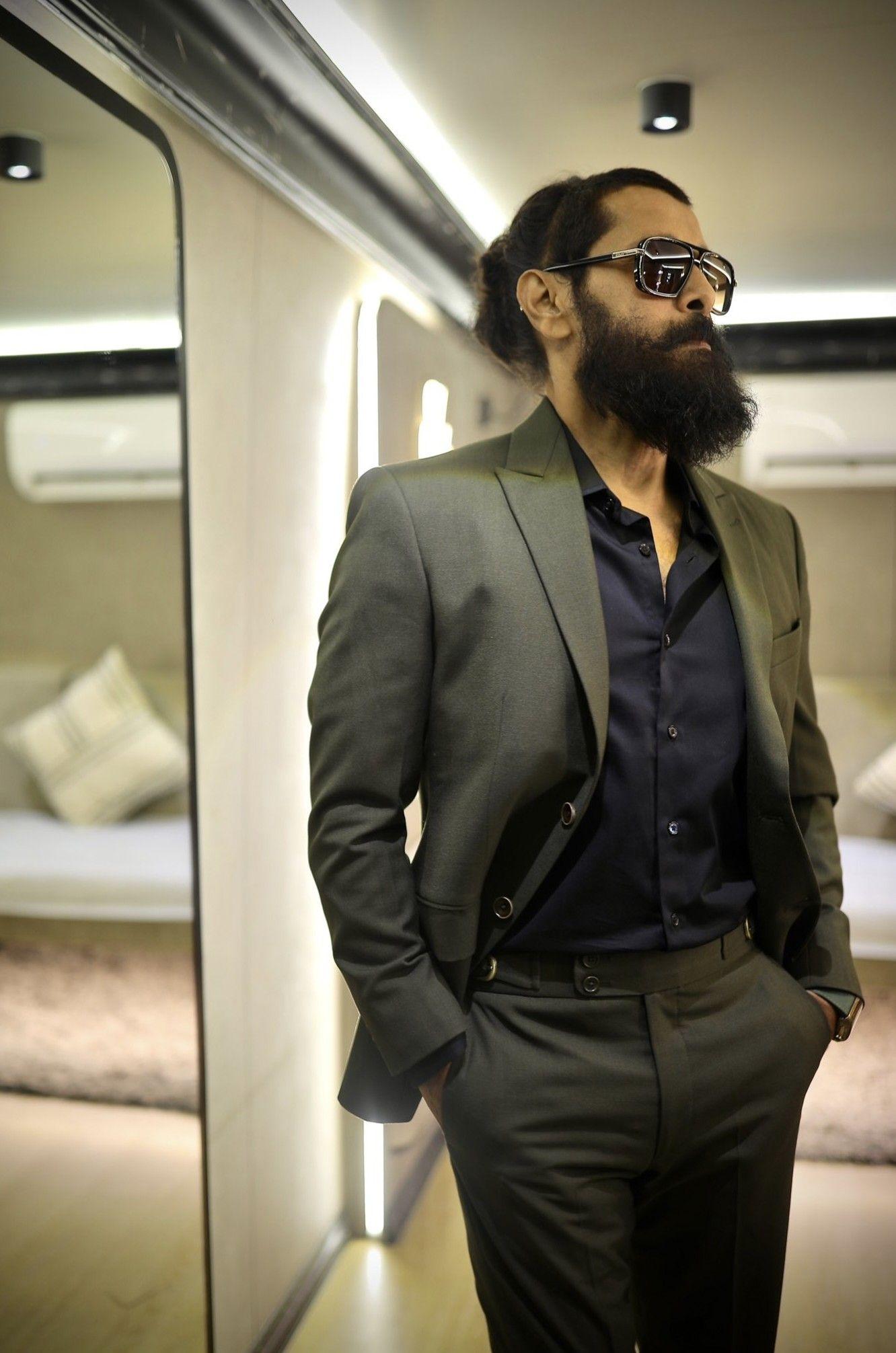 Chiyaan Stunning Look HD Image