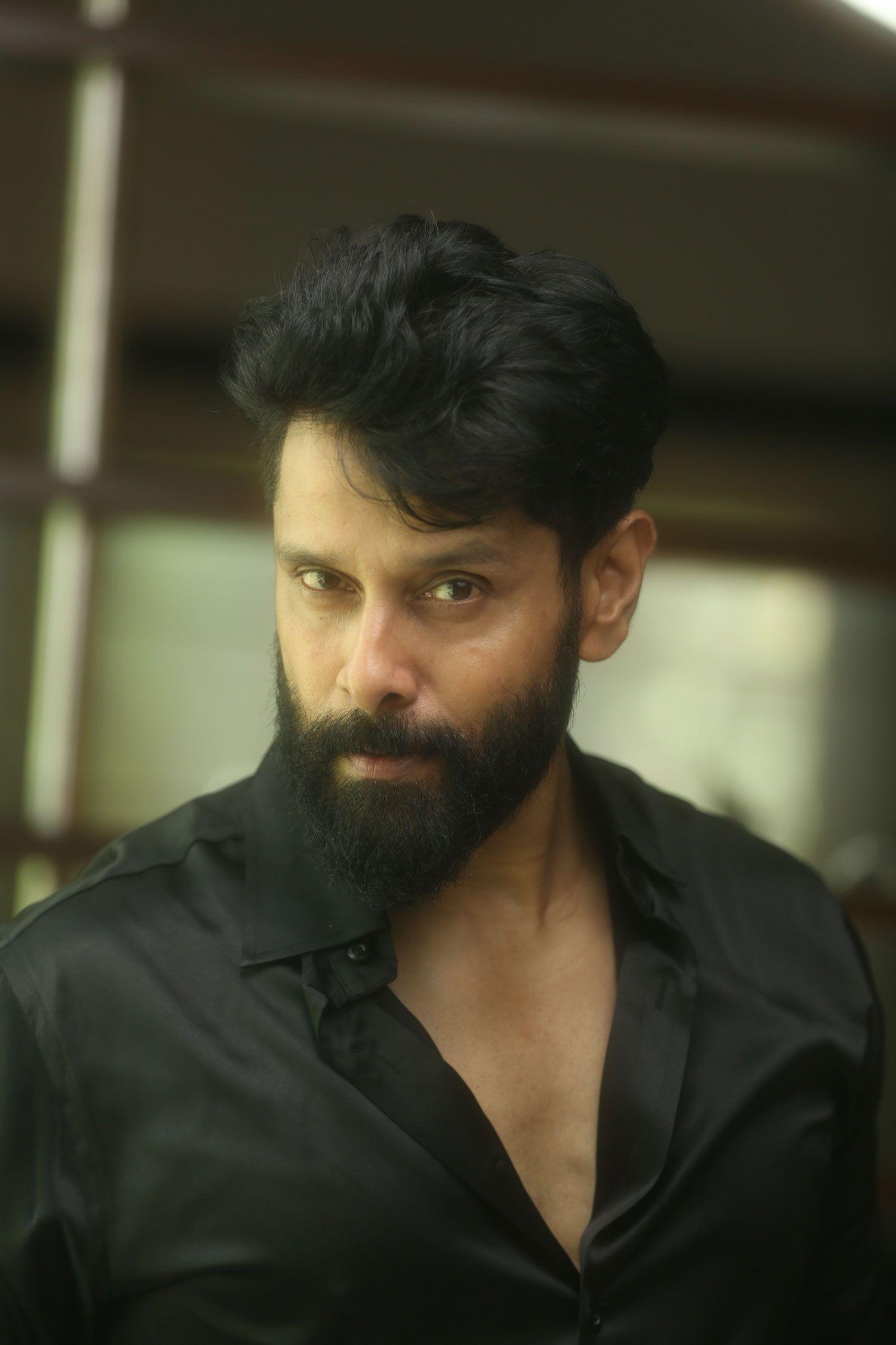 Chiyaan Vikram in Black Shirt HD Image
