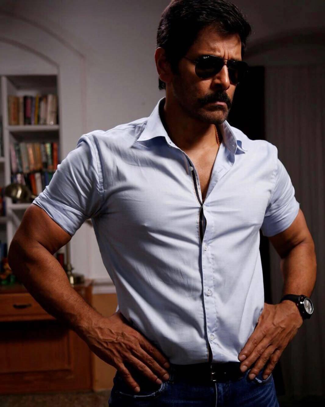 Vikram as a Tough Cop Attitude HD Wallpaper