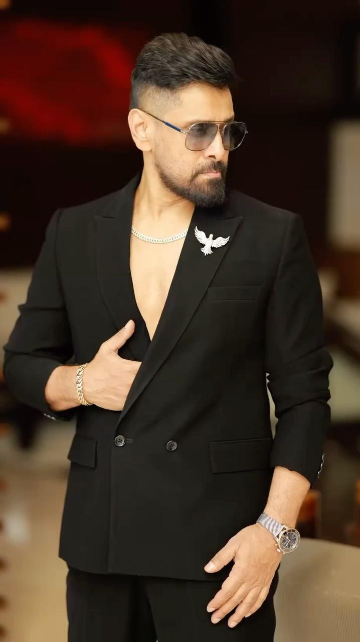 Vikram Black Blazer HD Image
