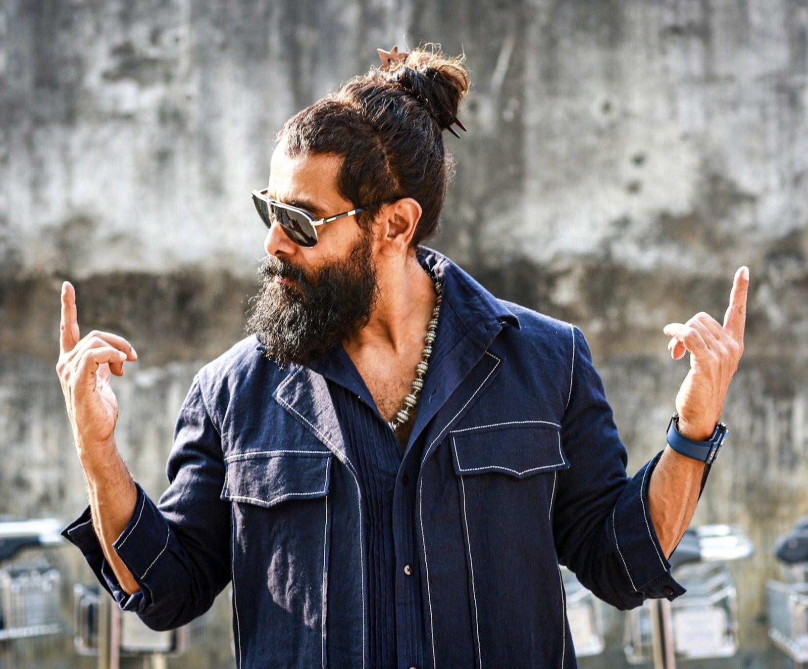 Vikram Stylish Latest HD Image