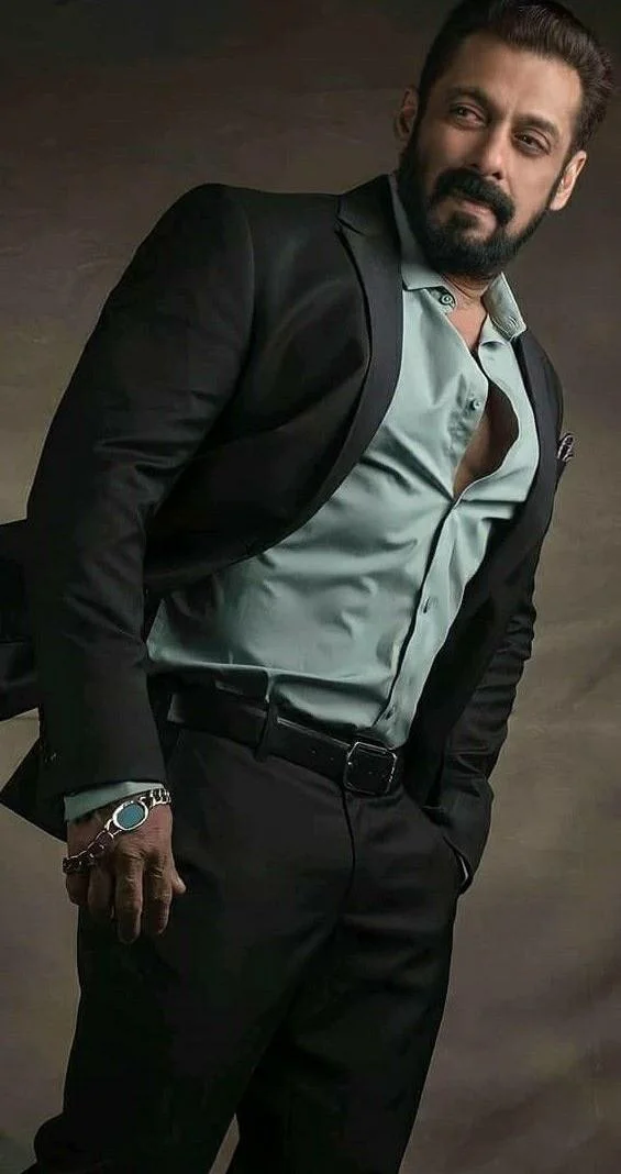 Sallu Bhai in Suit Image