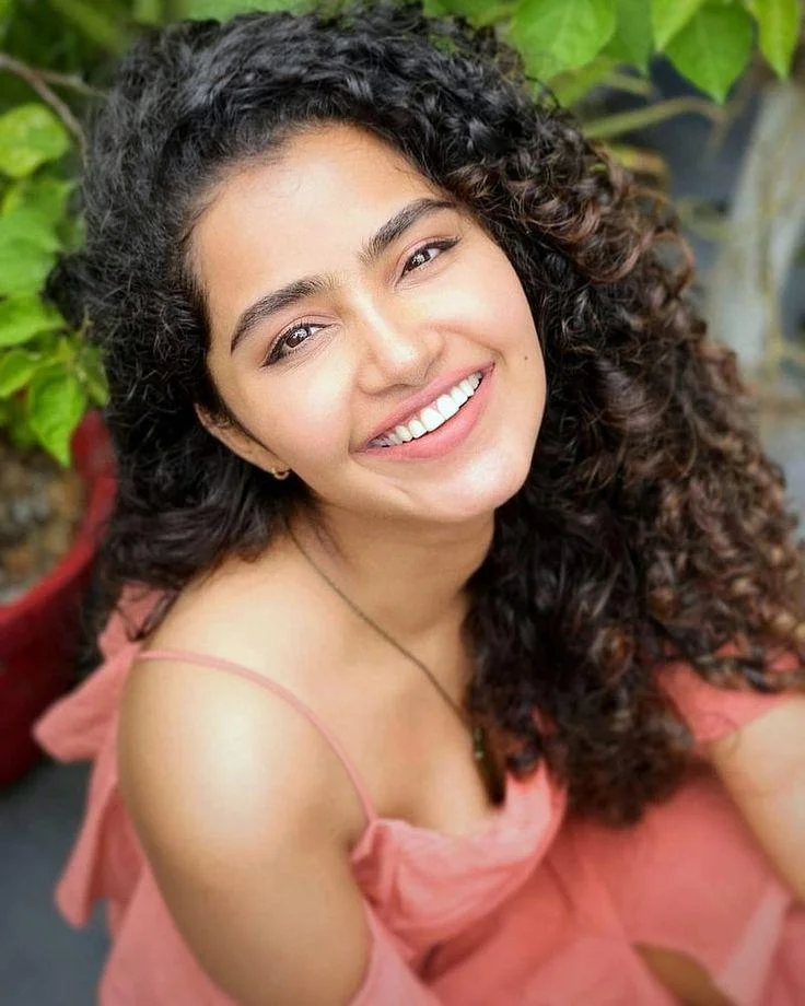 Anupama Parameswaran Cute Smile Hd Image