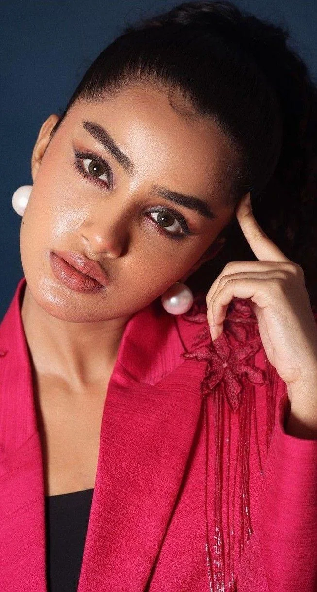 Anupama Parameswaran Stunning in Pink Blazer Look