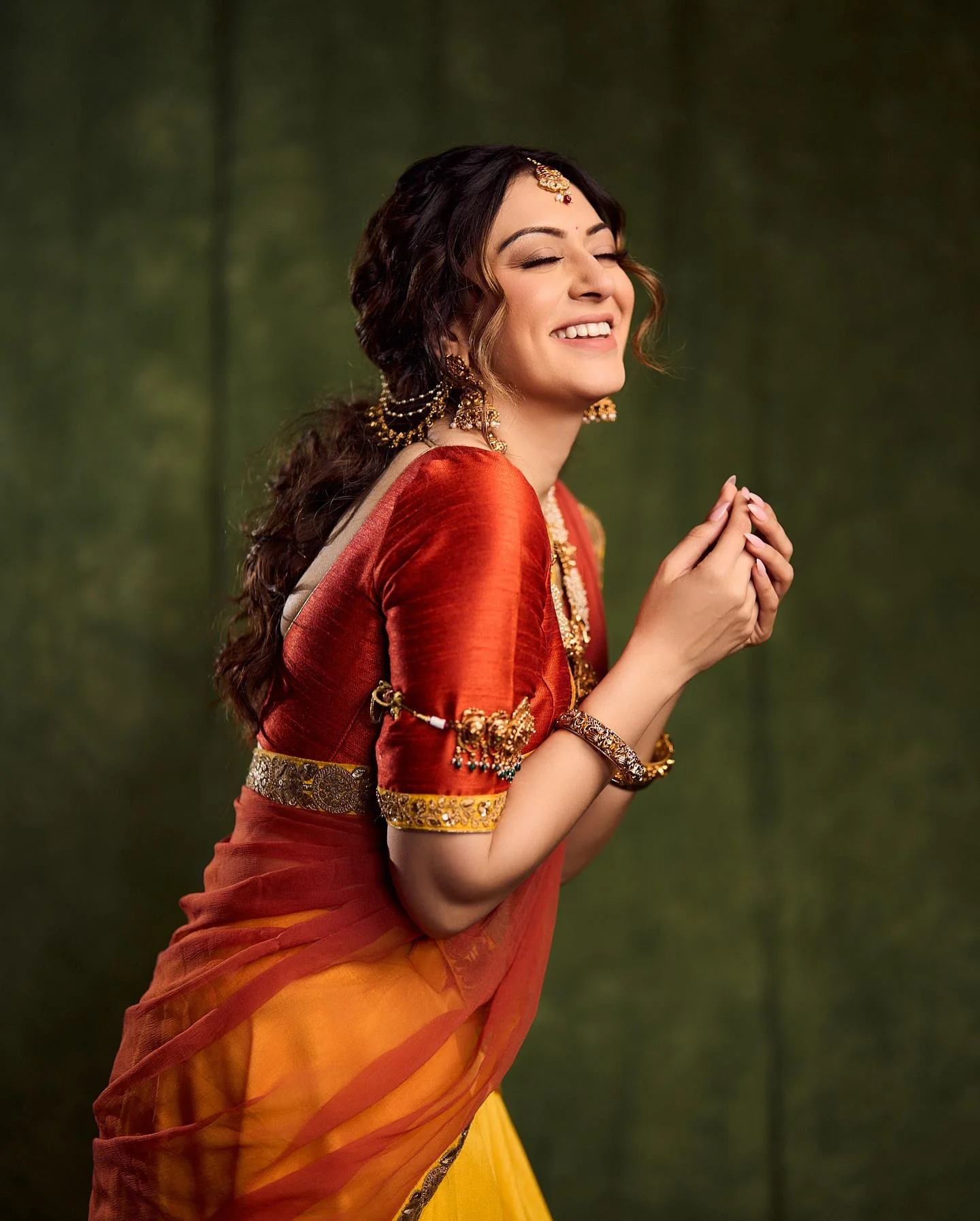 Actress Hansika in Traditional South Indian Look Hd Image