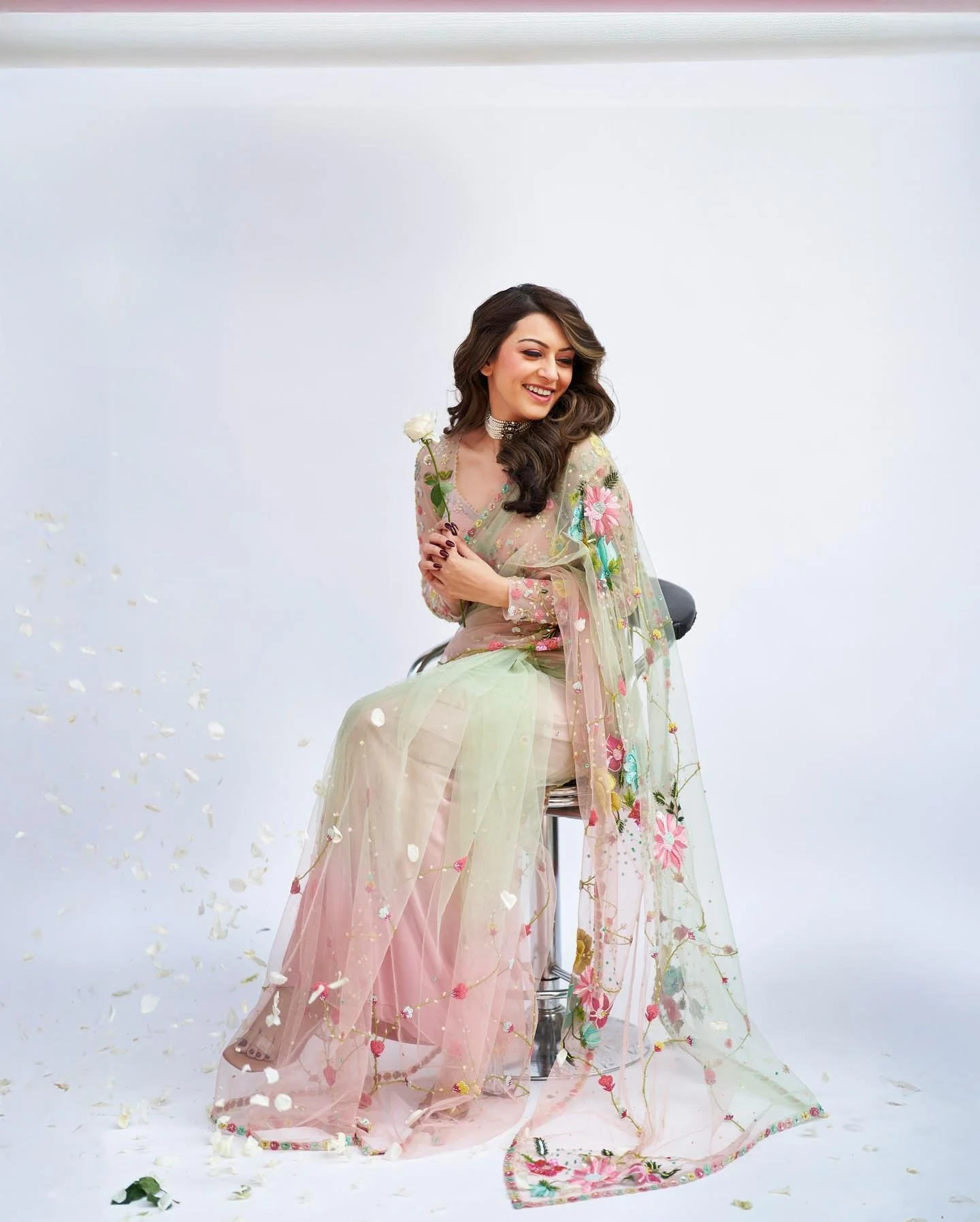 Actress Hansika Motwani in Floral Saree HD Image