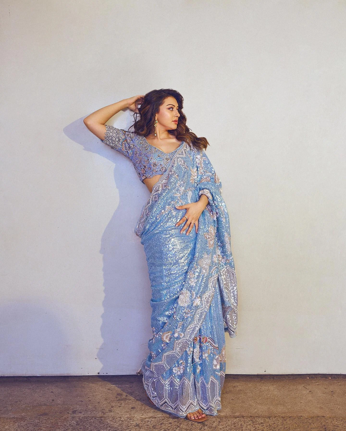 Hansika Motwani in Blue Saree HD Photo