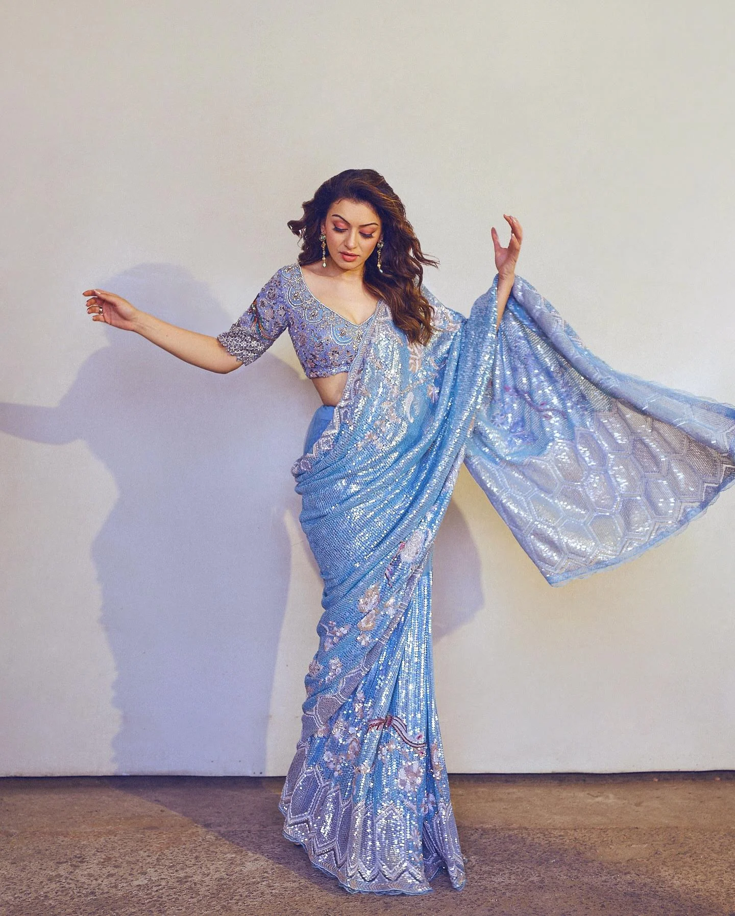 Hansika Motwani in Blue Saree HD Pic