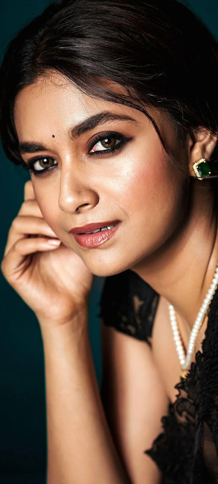 Keerthy Suresh in Elegant Casual Look Hd Wallpaper