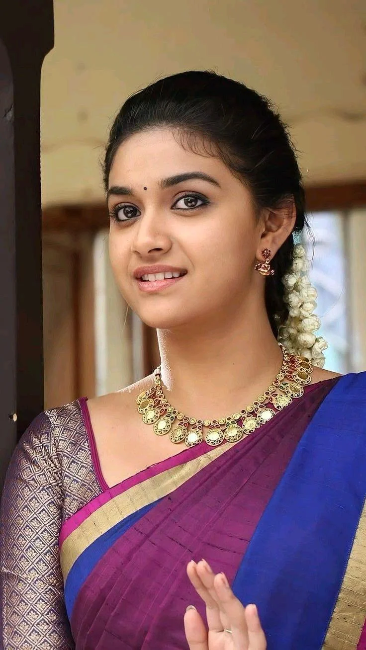 Keerthy Suresh in Elegant Saree Casual Look