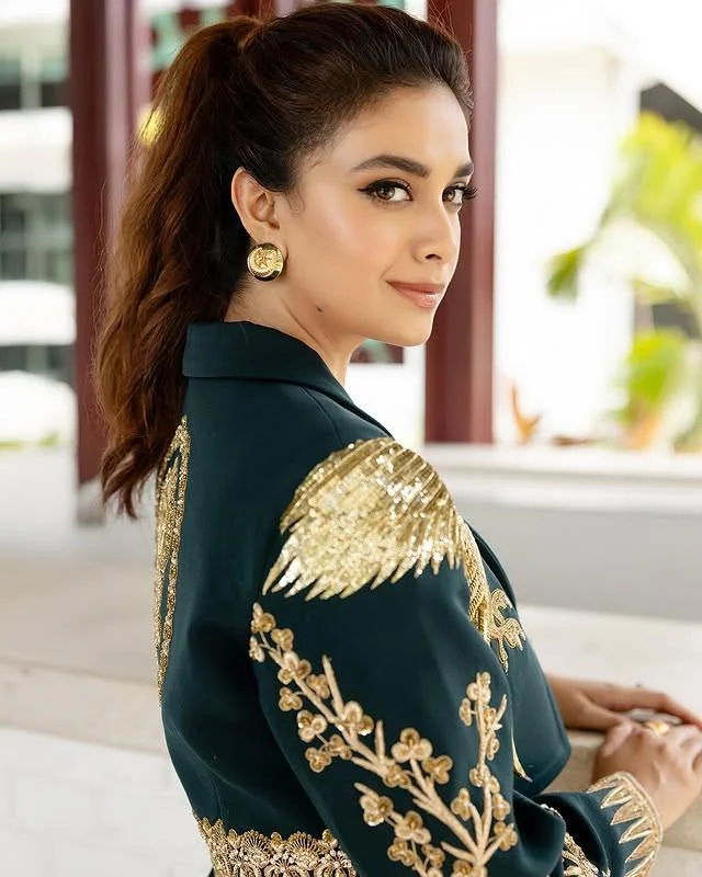Keerthy Suresh in Stunning Green Embroidered Outfit
