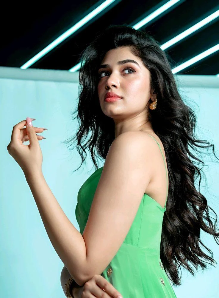 Telugu Actress Beauty Kirthi Shetty in Green Dress