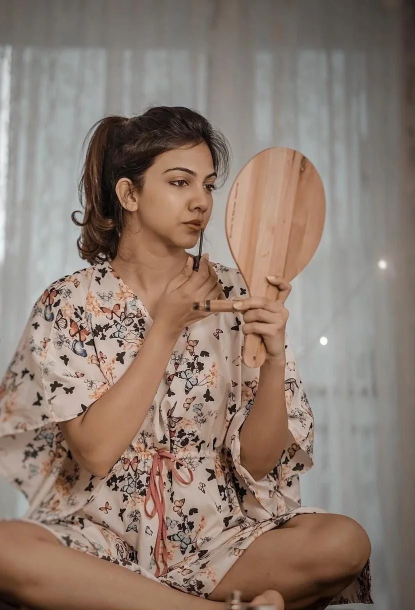 Actress Madonna Sebastian Makeup Look Hd Wallpaper