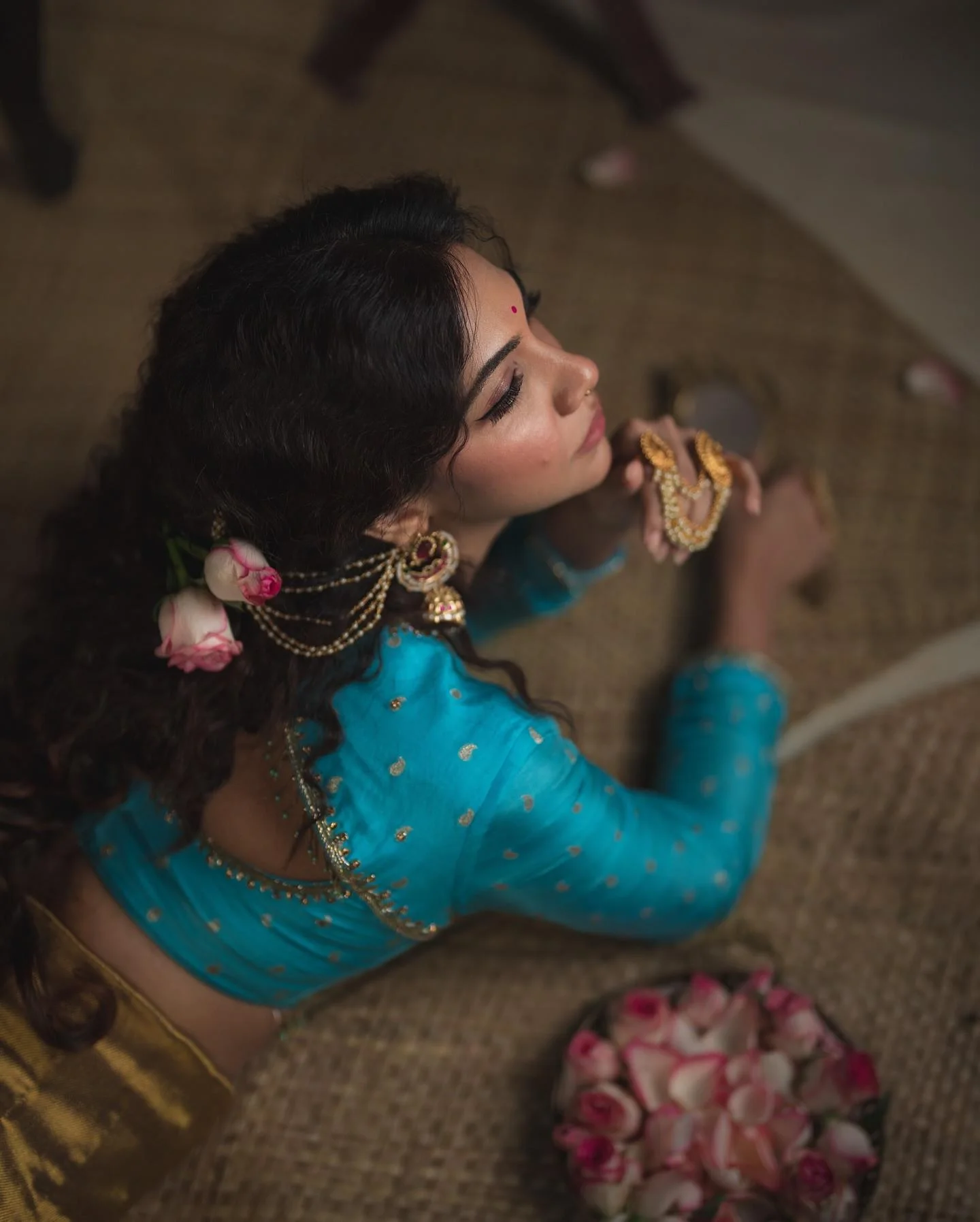 Madonna Sebastian Ethnic Wear Hd Wallpaper