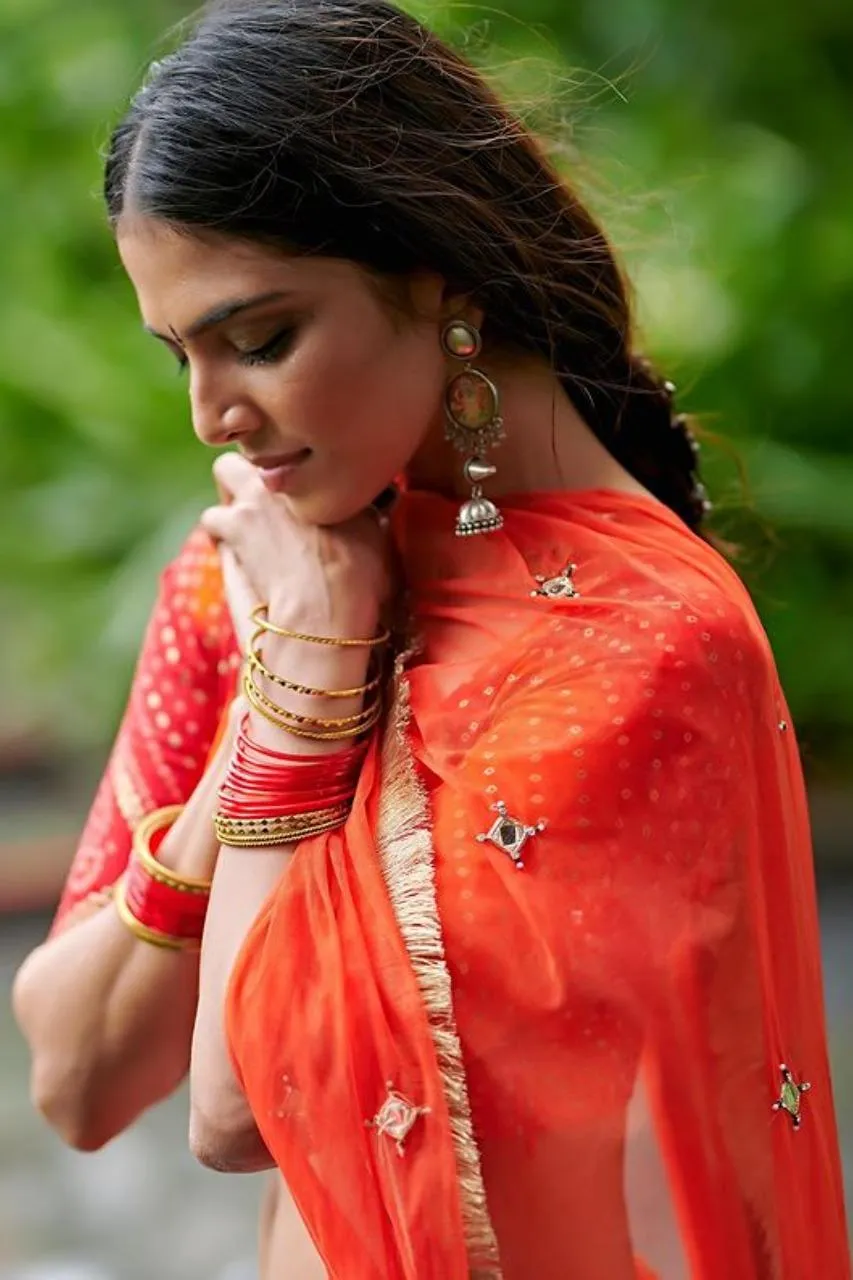 Beautiful Click of Malavika Mohanan Outdoor Ethnic Charm