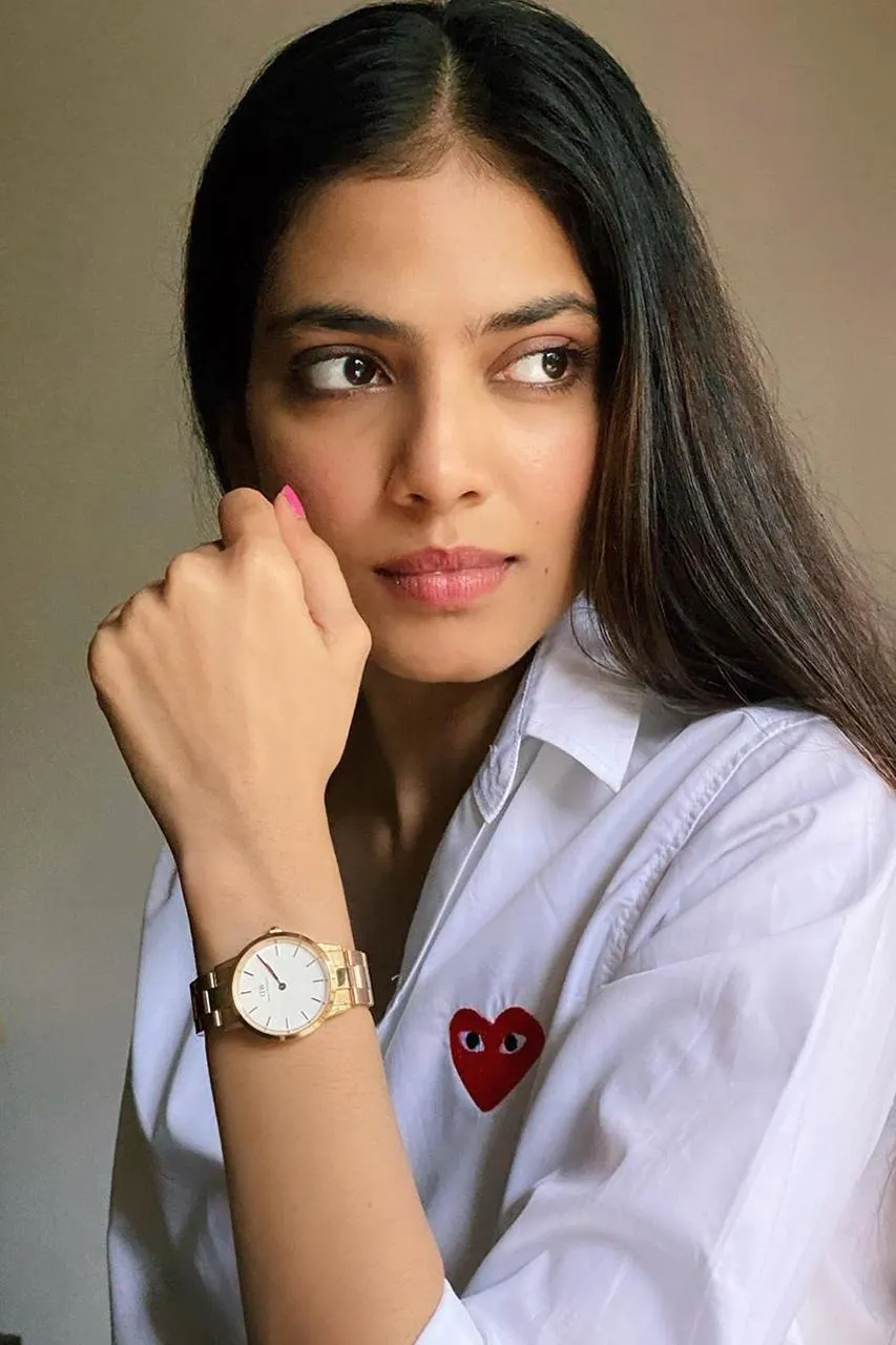 Beautiful Click of Malavika Mohanan Portrait in White Top