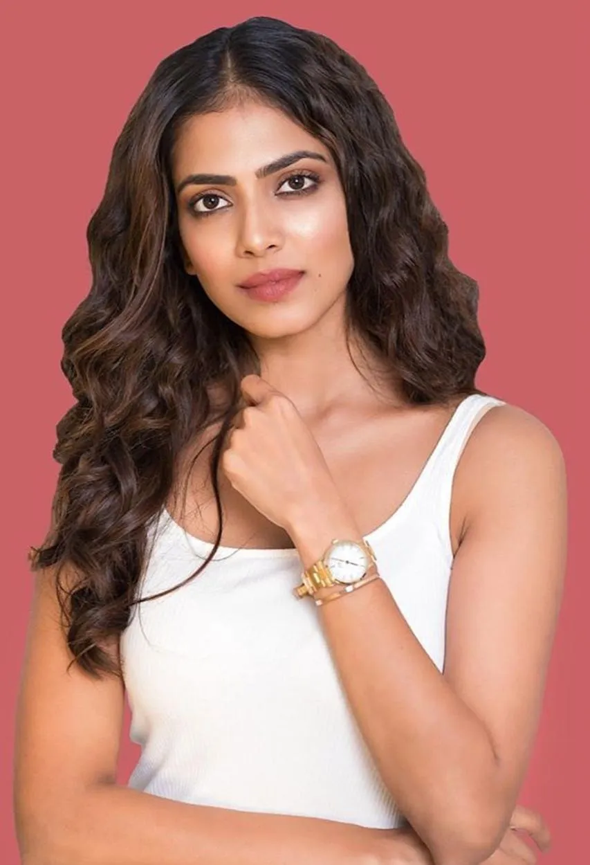 Beautiful Malavika Mohanan Hot Stunning Casual Pose Image