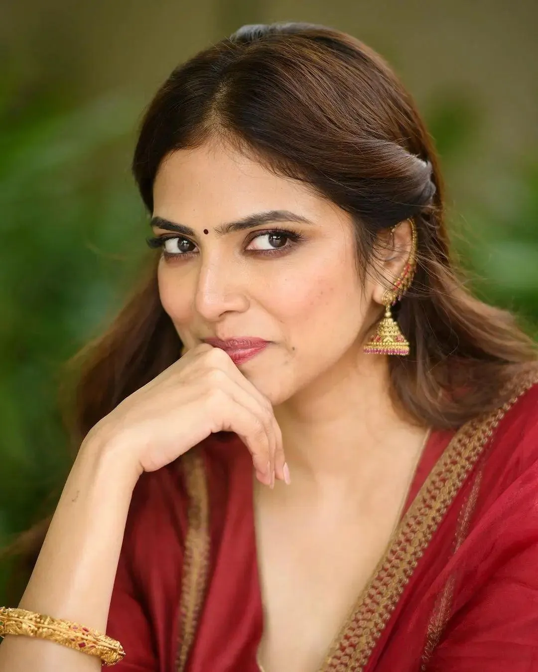 Beautiful Malavika Mohanan in Red Saree Closeup Thoughtful