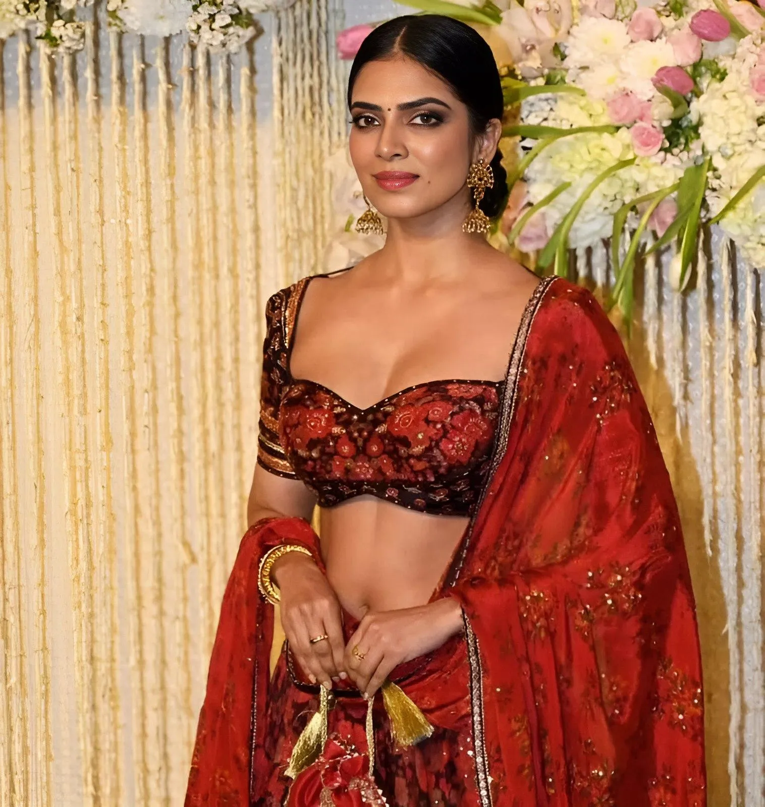 Beautiful Malavika Mohanan in Red Saree with Black Blouse