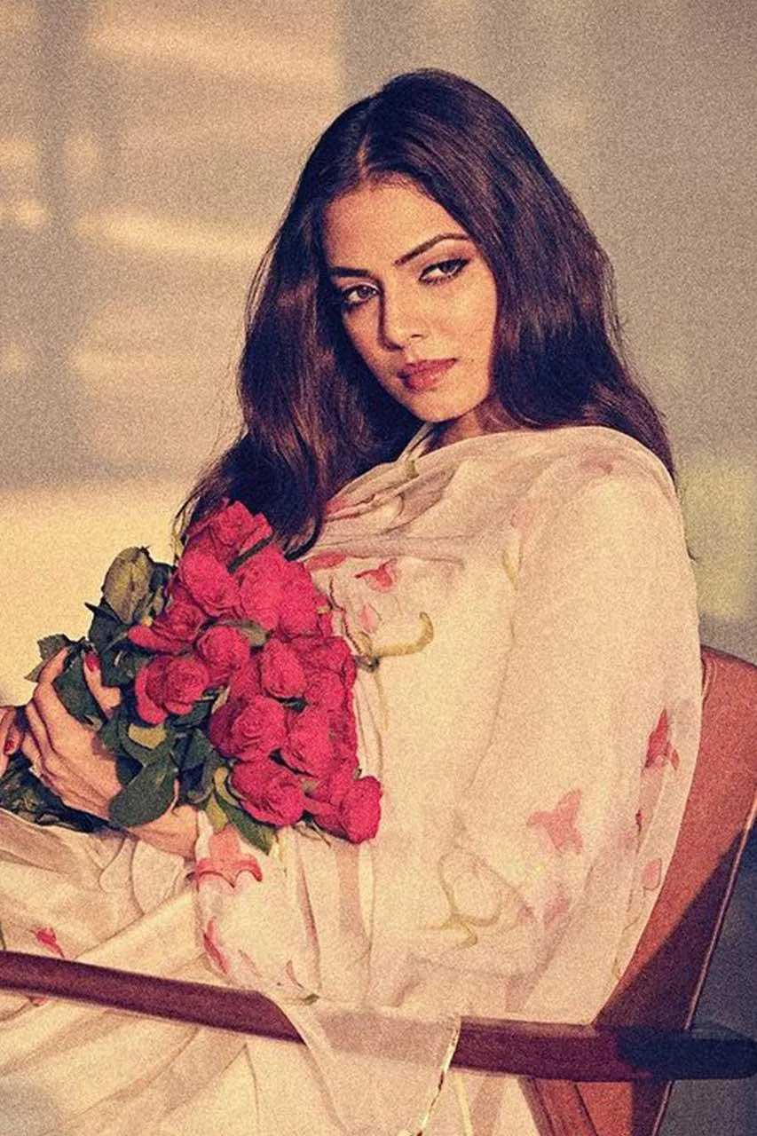 Charming Malavika Mohanan Gorgeous Stunning Floral Outfit
