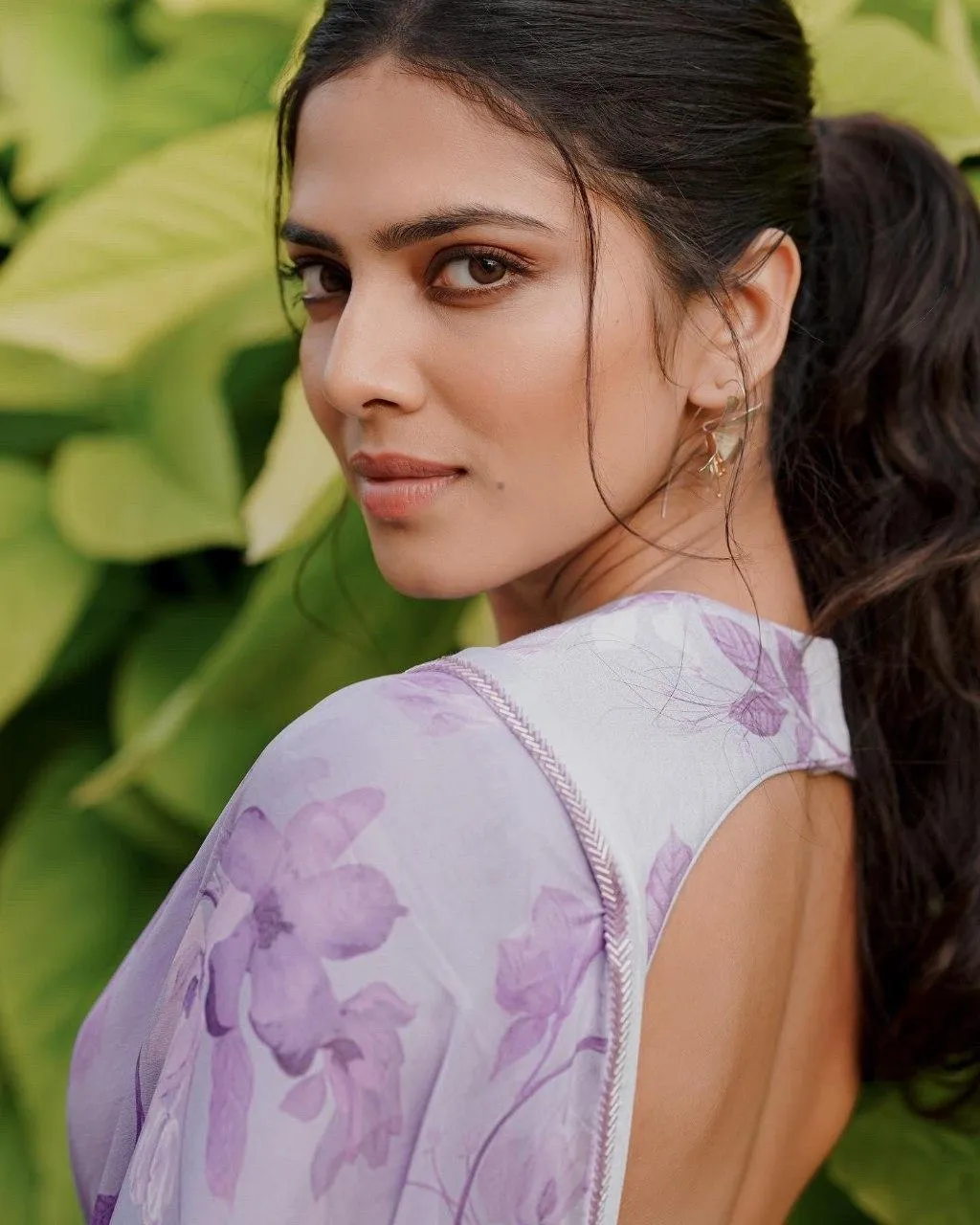 Gorgeous Malavika Mohanan in Lavender Outfit Close Pose
