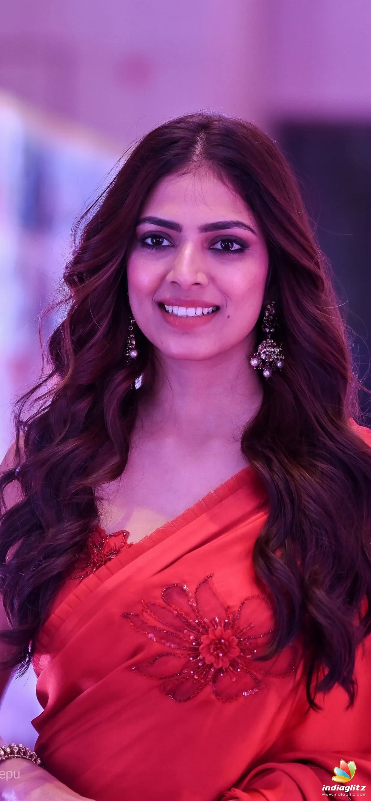 Gorgeous Malavika Mohanan Looks Radiant in Red Saree Image